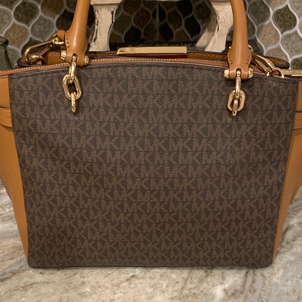 Michael Kors Elegant Brown and Tan Satchel - Picture 4 of 9